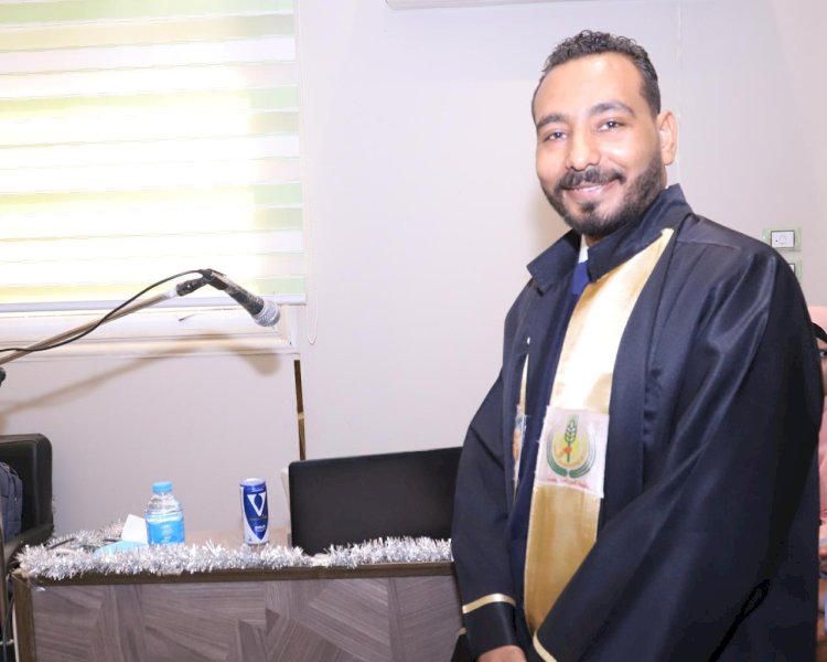 الباحث هيثم حمدى يحصل علي رسالة الماجستير بزراعة قنا
