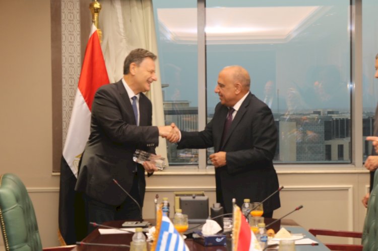 وزير الكهرباء يستقبل وزير البيئة اليوناني لتنفيذ الربط الكهربائي