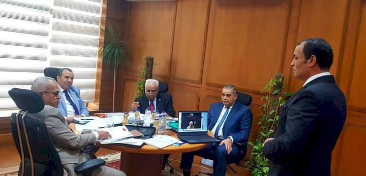 رئيس جامعة كفر الشيخ يترأس لجنة اختيار عميد كلية العلاج الطبيعي بالجامعة