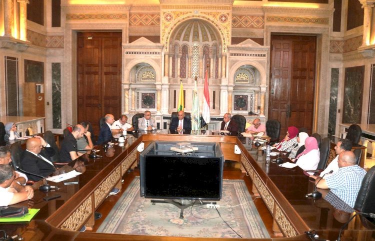 بحوث الصحراء والصندوق الافريقي لمقاومة تغير المناخ يبحثان تعزيز التعاون الغذائي