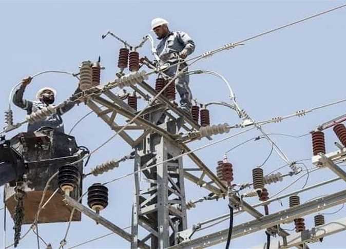 للصيانة.. قطع الكهرباء عن قريتي المعايشة وحماضة والطريق الصحراوي الشرقي في المنيا