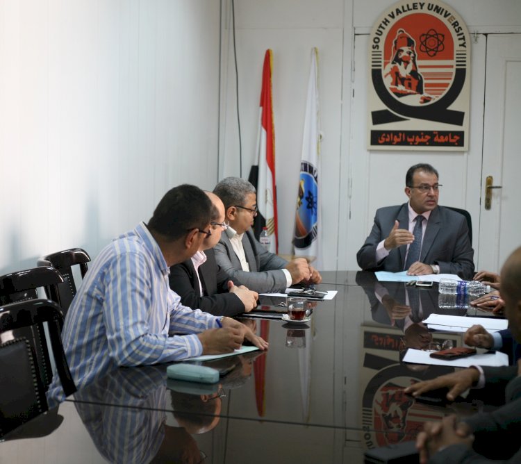 إنعقاد اللجنة التنسيقية للخدمات المقدمة من جامعة جنوب الوادي للجامعة الأهلية