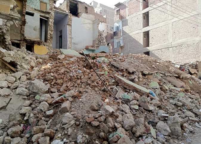 انهيار عقار بعزبة صالح باشا في المنيا دون خسائر بشرية