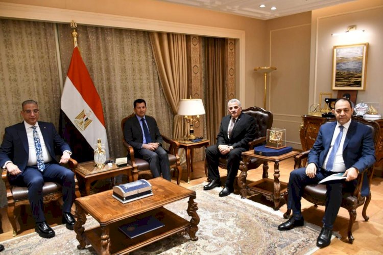 تعزيز التعاون بين حماية وتنمية البحيرات والشباب والرياضة والفيوم في مجال التدريب