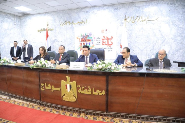 "عبدالهادي" يشهد عدد من فعاليات "بداية" بمختلف القطاعات بسوهاج