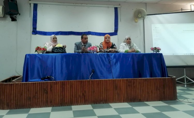 جامعة أسوان وحدة مناهضة العنف ضد المرأة تقيم ورشة عمل السلامة الرقمية