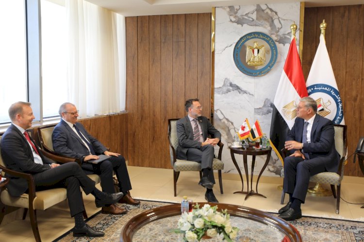 وزير البترول يستقبل  السفير الكندى بالقاهرة