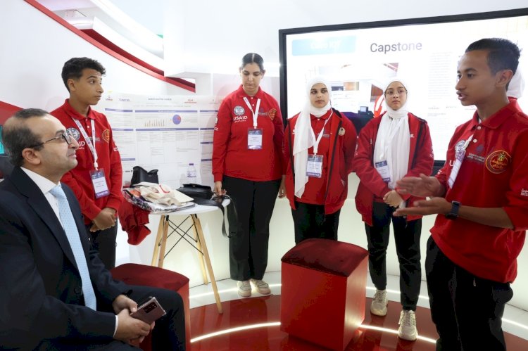  مدرسة مصر للتأمين الدولية للتكنولوجيا التطبيقية تشارك بفعالية بمعرض cairo ict2024