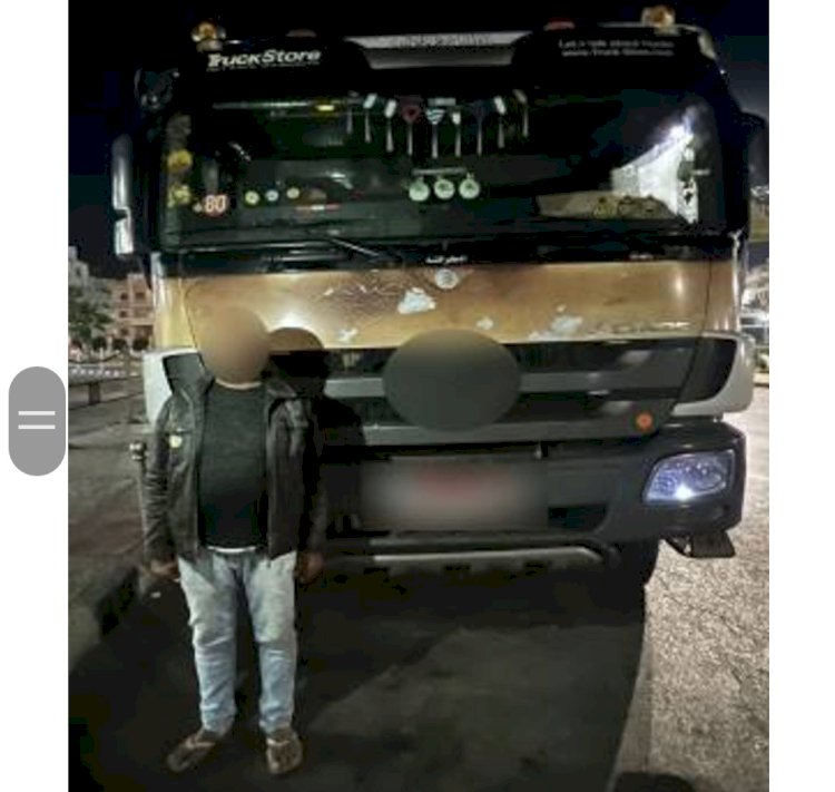 القبض علي سيارة نقل فيس بوك عكس الاتجاه بدمياط