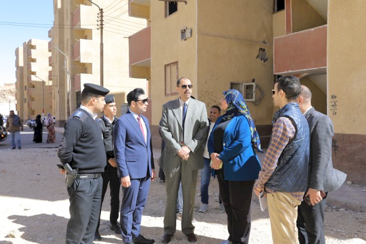 محافظ سوهاج : تطوير شامل لعمارات الأسر الأولي بالرعاية بحي الكوثر