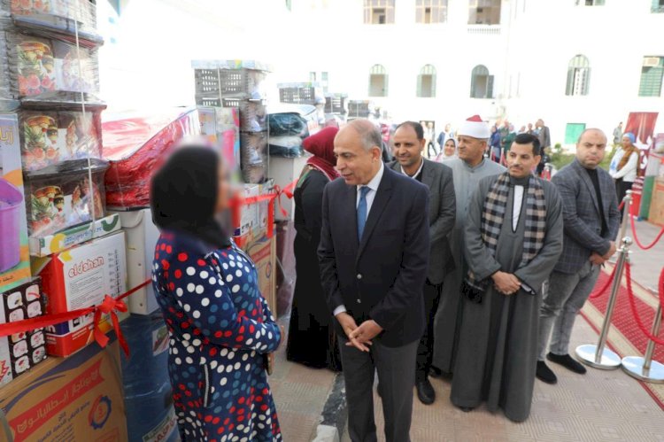 محافظ المنيا يسلم أجهزة كهربائية لـ 15 عروساً دعماً لتيسير الزواج