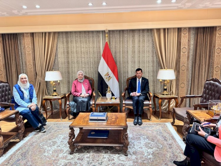 بالصور..«تطوير التعليم بالوزراء» يبحث التعاون مع «الشباب والرياضة» لتأهيل المتميزين لسوق العمل الدولي