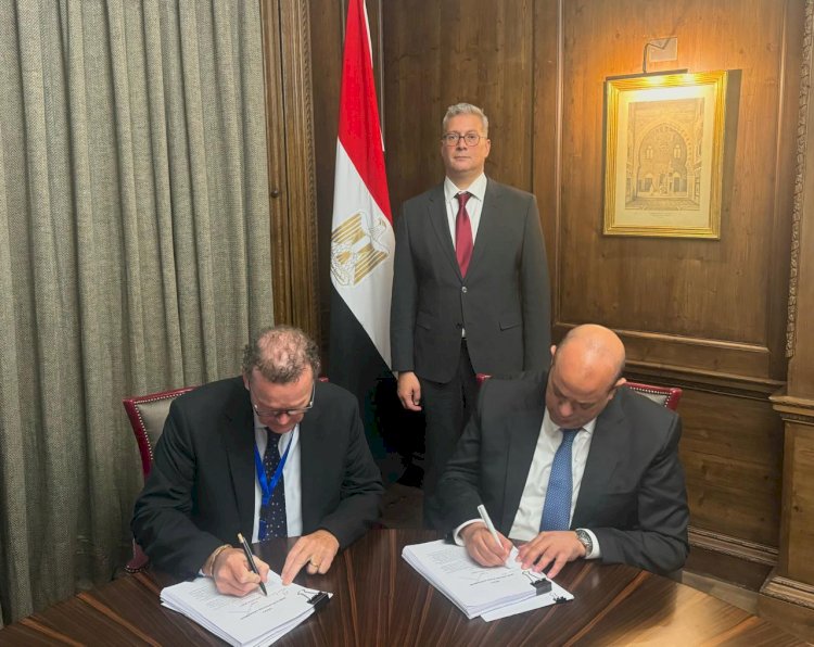 بدوي يعقد جلسة مباحثات مع آتون ريسورسز Aton Resources الكندية