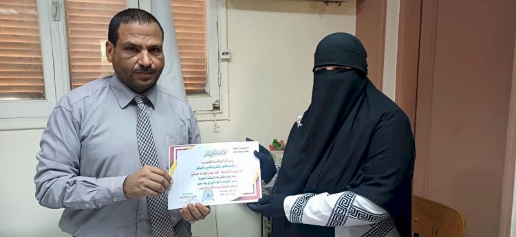 قاصد يكرم موجة رياض الأطفال تقديراً لجهودها وأدائها المتميز في مهام عملها