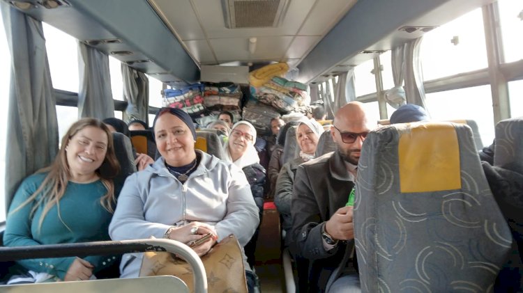 جمعية زوجات ضباط الشرطة وأسرهم ترسم البسمة علي وجوه أهل الواحات