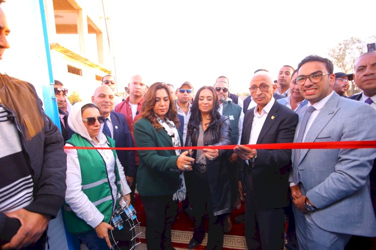 "مايا ومنال ومجاور" يفتتحون محطة لتحلية المياه بسيناء