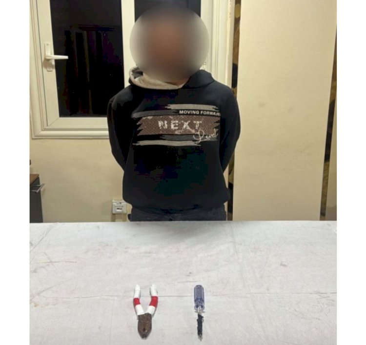 ضبط المتهم بسرقة أسلاك الكهرباء من أعمدة الإنارة بالقاهرة