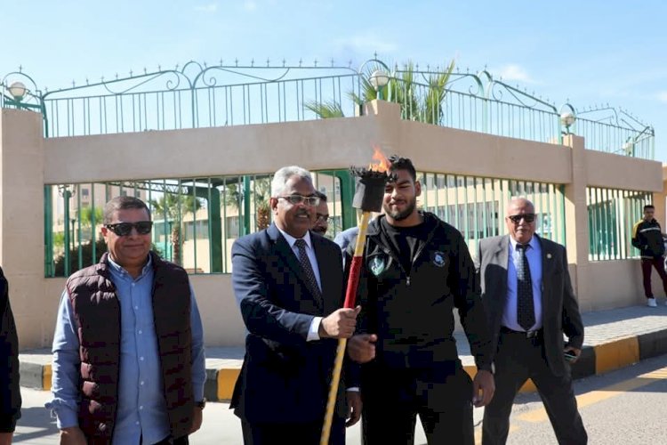 سكرتير عام البحر الأحمر يطلق شعلة النسخة الخامسة من « أولمبياد المحافظات الحدودية» بالغردقة 