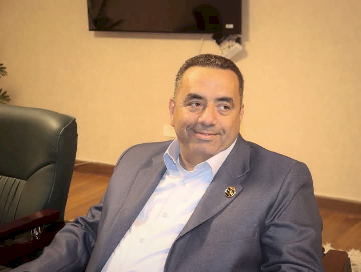 أحمد رأفت: الشعب المصري يقف صفا واحدا خلف رئيسه وجيشه