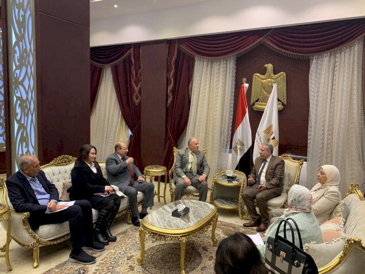وفد غرفة القاهرة يزور الشباب والرياضة للتنسيق لإطلاق برامج لتدريب وتأهيل الشباب