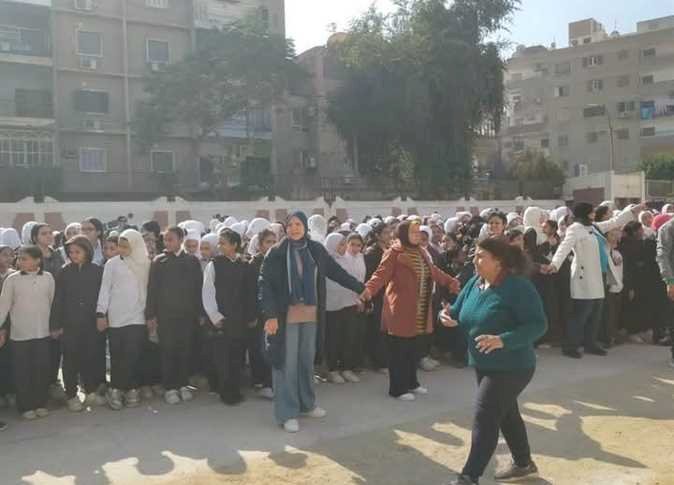 تعليم المنيا تنفذ خطة إخلاء داخل مدرسة ضمن خطة السلامة