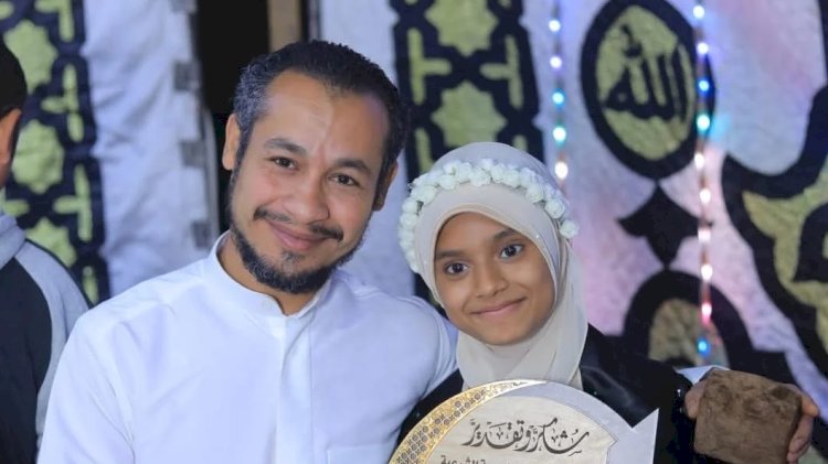 بالإصرار والعزيمة... حبيبة بنت المنيا تتحدي مرضها وتحفظ القرآن الكريم كاملًا