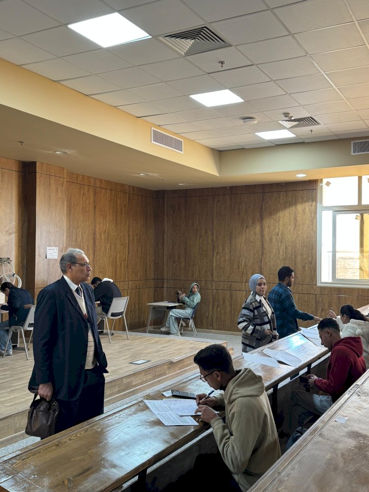 العلوم الادارية والمالية بجنوب الوادي الأهلية تبدأ امتحانات الفصل الدراسي الأول