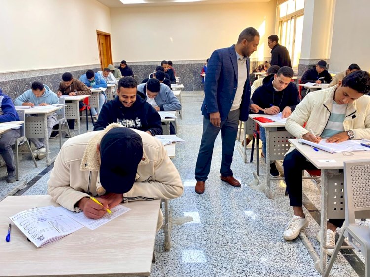 إستمرار أمتحانات برنامج الهندسة بجامعة جنوب الوادي الأهلية
