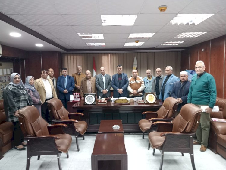 وكيل تعليم سوهاج يوجه بتفعيل الوحدة المنتجة بالمدارس