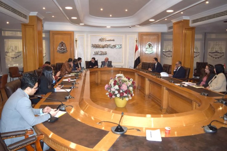 غرفة القاهرة تبحث تعاونًا جديدًا مع البنوك  لتطوير الخدمات الاقتصادية والإدارية 