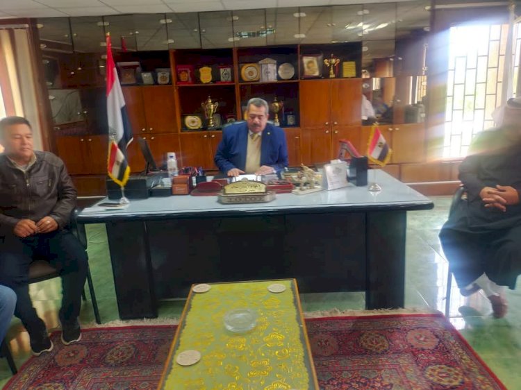 رئيس مدينة نويبع يلتقي بالمزارعين لبحث المشاكل والعمل علي حلها