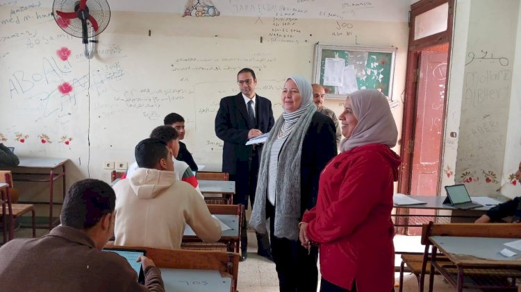 وكيلة تعليم بني سويف تلغى امتحان جميع المواد لخمسة طلاب بسبب المحمول