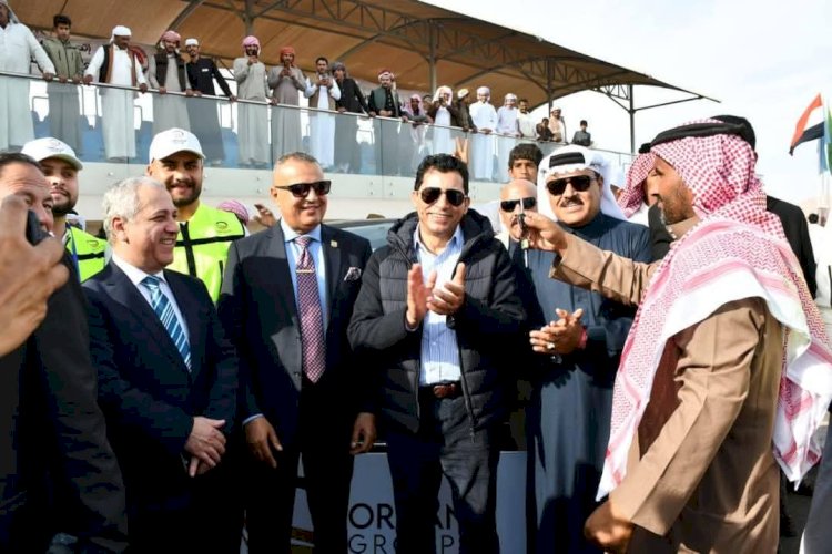 وزير الشباب يفتتح القرية التراثية بمضمار شرم الشيخ لسباقات الهجن