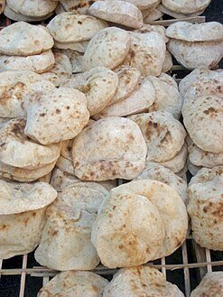 في حملتها لضبط الاسواق شرطة التموين تتصدى للمتلاعبين فى اسعار الخبز