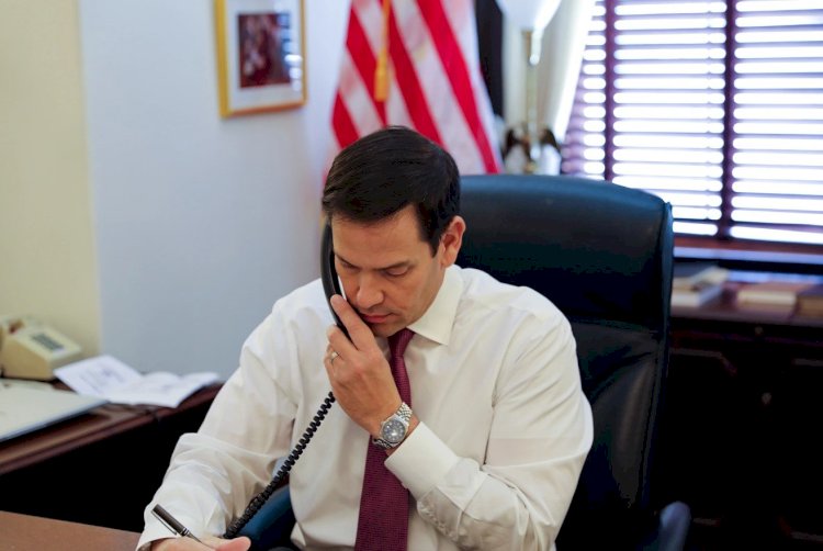 وزير خارجية أمريكا من التشدد ضد ترامب إلي تقديم الدعم الكامل له !!