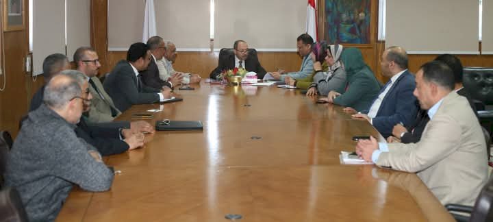 انعقاد مجلس الدراسات العليا والبحوث بجامعة جنوب الوادي