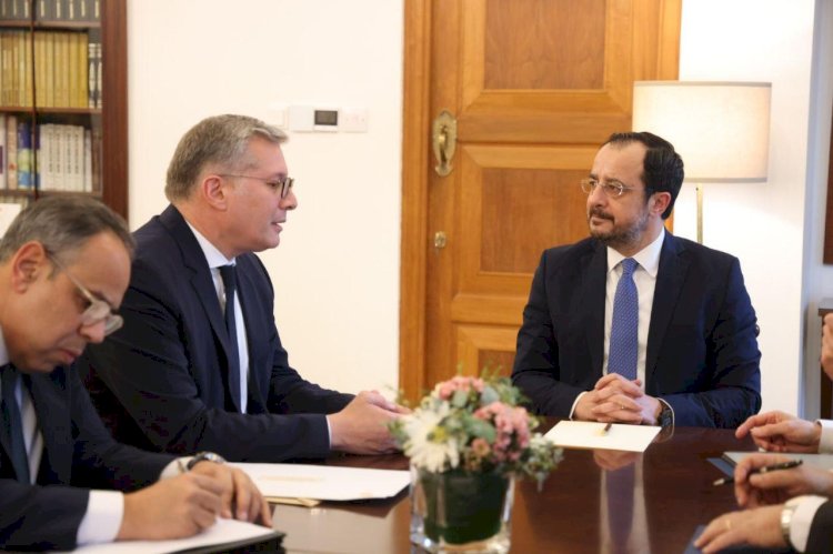 وزير البترول يسلم دعوة الرئيس السيسي لرئيس قبرص لحضور مؤتمر مصر للطاقة