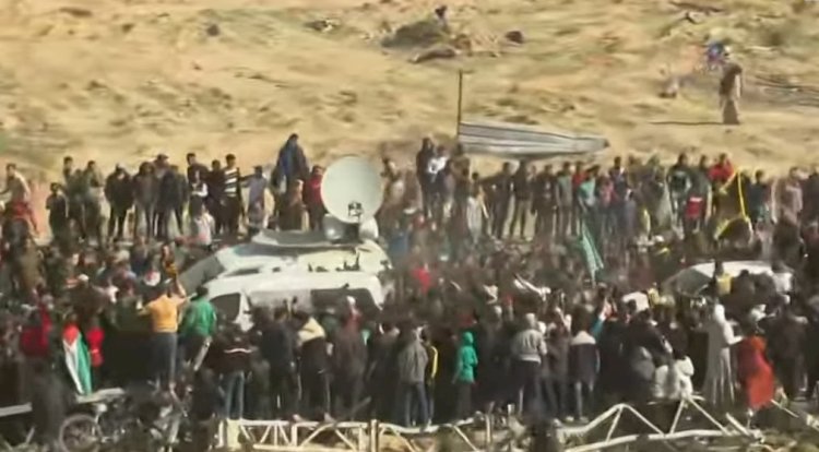 بدء مراسم تسليم دفعة ثانية من الأسري في خان يونس من أمام منزل السنوار