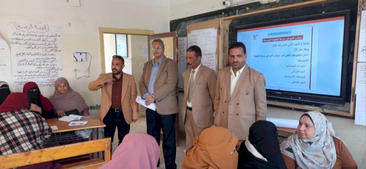 مدير تعليم أبوتشت يتابع المرحلة الثانية من تدريب  التعلم من أجل الغد