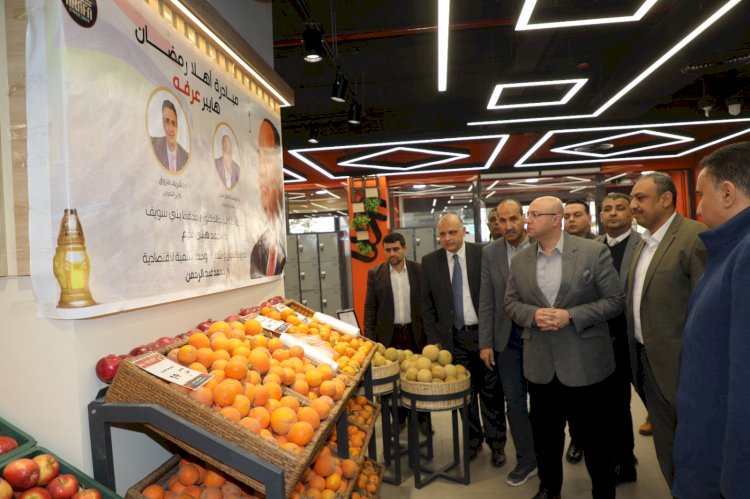 محافظ بني سويف يتفقد المحال التجارية والهايبرات استعدادًا لشهر رمضان المبارك