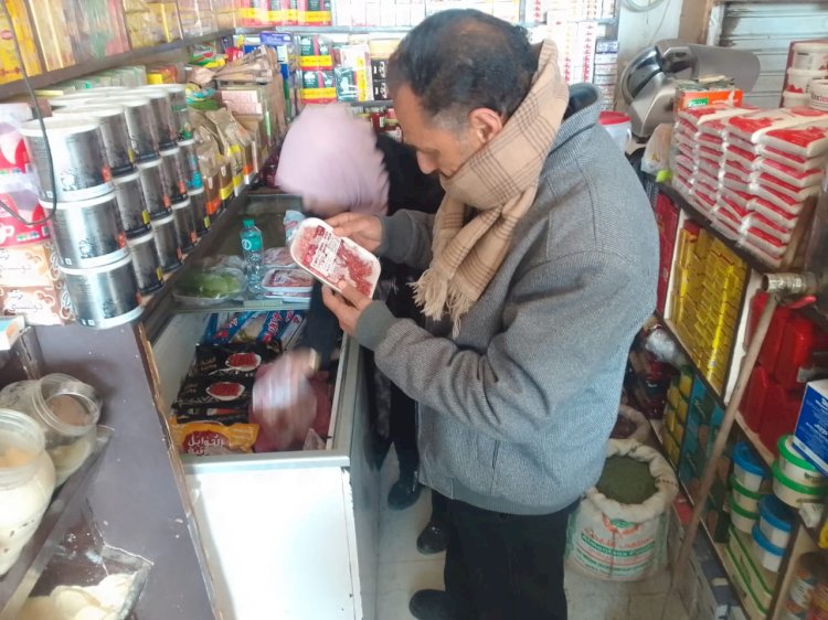 حملات تموينية بكفر الشيخ وضبط قضايا عدم اعلان وسلع غير صالحة