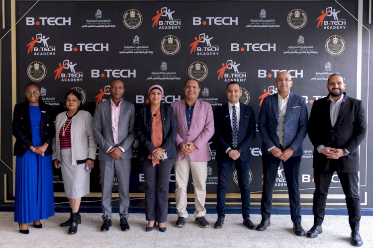 مدرسة بي تك للتكنولوجيا  تستقبل وفدًا من الهيئة التعليمية بجنوب افريقيا