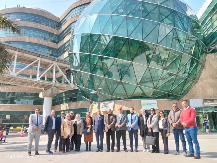 وفد من شركة "إيجوث" يزور مستشفى سرطان الأطفال 57357