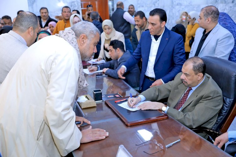 محافظ سوهاج يعقد اللقاء الجماهيري الأسبوعي للاستماع إلى شكاوى المواطنين