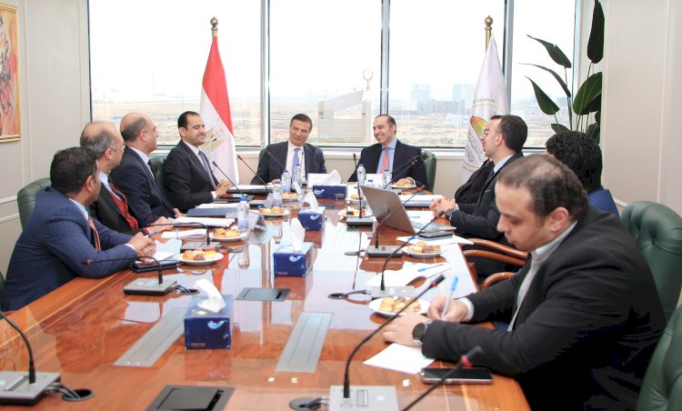 وزيرا الزراعة والشئون النيابية يناقشان التعاونيات الزراعية والتشريعية والقانونية