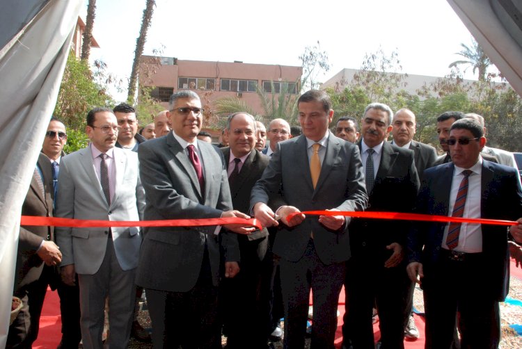 وزير الزراعة ومحافظ الجيزة يفتتحان معرضين للسلع والمنتجات الغذائية بالجيزة