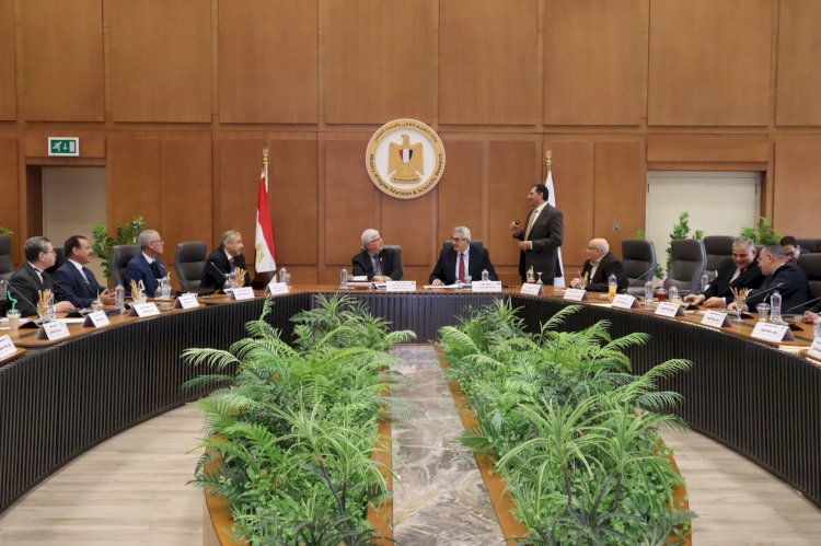 رئيس جامعة كفر الشيخ يشارك في اجتماع المجلس الأعلى للجامعات بالعاصمة الادارية