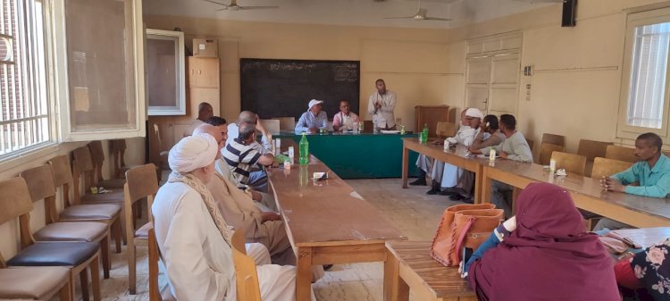 الزراعة تقدم الخدمات الإرشادية والنصائح الفنية لمزراعى الاقصر