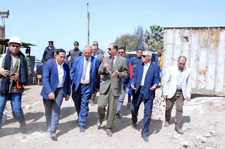 محافظ سوهاج يتفقد  إنشاء كوبري المراغة العلوي ومبنى بديل لمستشفى المراغة