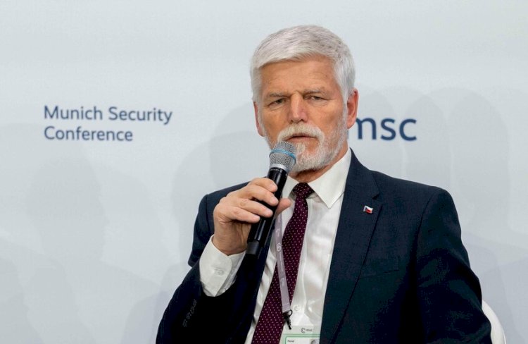 رئيس جمهورية التشيك: يجب دعم أوكرانيا لتحقيق السلام العادل